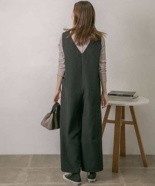 URBAN RESEARCH Sonny Label（アーバンリサーチサニーレーベル）の「マシンウォッシャブルVネックサロペット（サロペット/オーバーオール・レディース・ブラック/グレー系その他・FREE）」の10枚目の写真