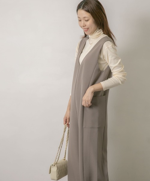 URBAN RESEARCH Sonny Label（アーバンリサーチサニーレーベル）の「マシンウォッシャブルVネックサロペット（サロペット/オーバーオール・レディース・ブラック/グレー系その他・FREE）」の12枚目の写真