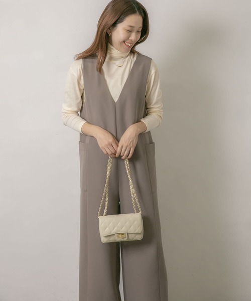 URBAN RESEARCH Sonny Label（アーバンリサーチサニーレーベル）の「マシンウォッシャブルVネックサロペット（サロペット/オーバーオール・レディース・ブラック/グレー系その他・FREE）」の14枚目の写真