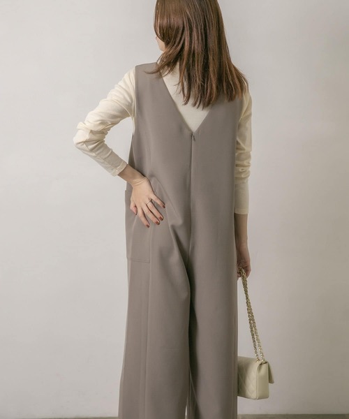 URBAN RESEARCH Sonny Label（アーバンリサーチサニーレーベル）の「マシンウォッシャブルVネックサロペット（サロペット/オーバーオール・レディース・ブラック/グレー系その他・FREE）」の15枚目の写真