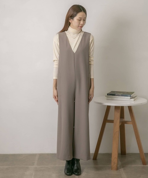 URBAN RESEARCH Sonny Label（アーバンリサーチサニーレーベル）の「マシンウォッシャブルVネックサロペット（サロペット/オーバーオール・レディース・ブラック/グレー系その他・FREE）」の22枚目の写真