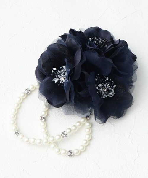 SHOO・LA・RUE（シューラルー）の「◆【入卒/セレモニー】ゴージャスブレスコサージュ（ブローチ/コサージュ・レディース・ライトベージュ/オフホワイト/ピンク系/ネイビー・00）」の3枚目の写真