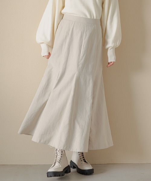 mysty woman（ミスティウーマン）の「無地/花柄フレアスカート 167440（スカート・レディース・ブラック系その他/アイボリー/ブラウン/ネイビー/ホワイト系その他/ベージュ系その他/ライトベージュ・FREE）」の2枚目の写真