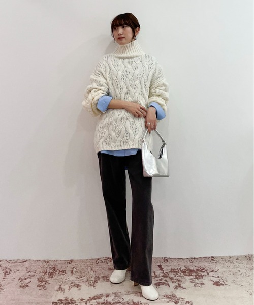 EPIMI E'PIMMY（エピミエピミー）の「オーバータートルケーブルチュニックニット（ニット/セーター・レディース・オリーブ/ブラック/オフホワイト/ピンク・MEDIUM）」の7枚目の写真