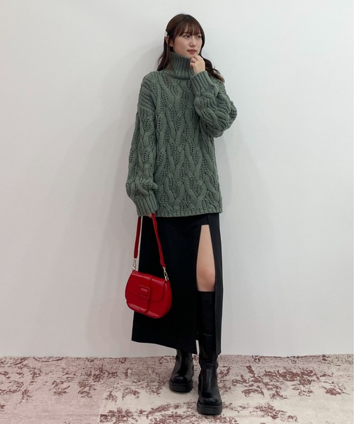 EPIMI E'PIMMY（エピミエピミー）の「オーバータートルケーブルチュニックニット（ニット/セーター・レディース・オリーブ/ブラック/オフホワイト/ピンク・MEDIUM）」の15枚目の写真