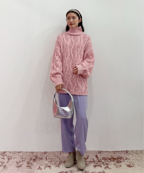 EPIMI E'PIMMY（エピミエピミー）の「オーバータートルケーブルチュニックニット（ニット/セーター・レディース・オリーブ/ブラック/オフホワイト/ピンク・MEDIUM）」の14枚目の写真