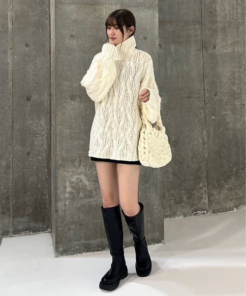 EPIMI E'PIMMY（エピミエピミー）の「オーバータートルケーブルチュニックニット（ニット/セーター・レディース・オリーブ/ブラック/オフホワイト/ピンク・MEDIUM）」の20枚目の写真