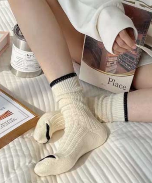 Vipoa（ヴィポア）の「ラインベーシックリブソックス（ソックス/靴下・レディース・グリーン/ブラック/イエロー/ブルー/ホワイト/レッド・FREE）」の10枚目の写真