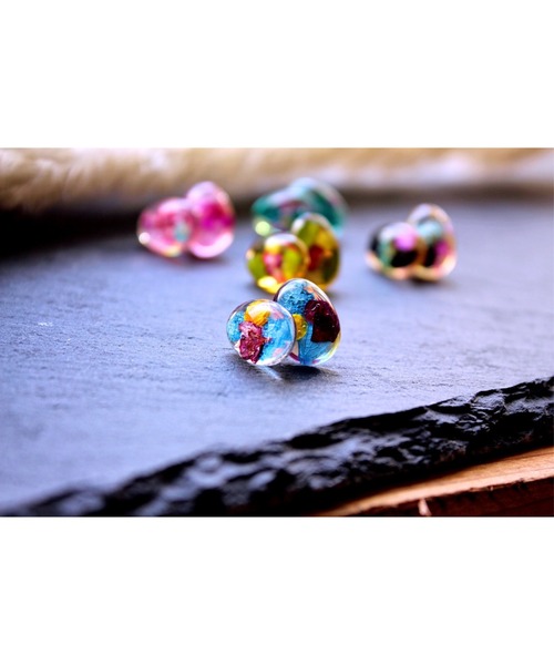 tone（トーン）の「【Willija】金属アレルギー対応《F.mirrors collection》フラワーイヤリング小(MA)（イヤリング・レディース・その他4/その他1/その他2/その他3/その他5/その他7/その他6/その他8/イエロー・FREE）」の10枚目の写真