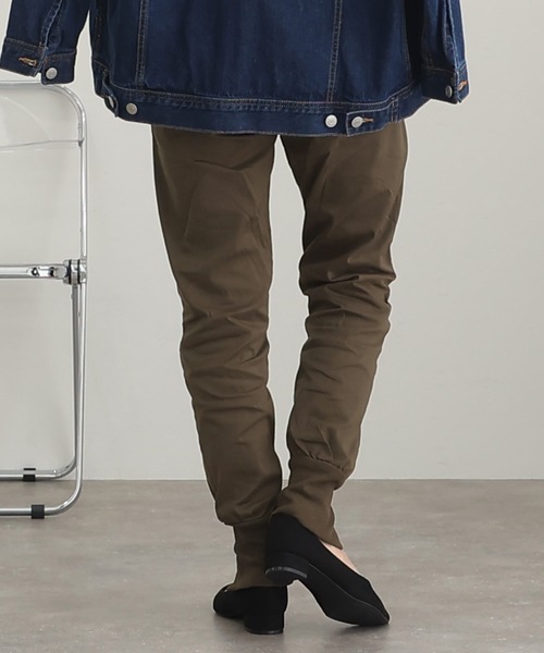 ElegChic(エレグシック)の「裾リブ スリット ジョガーパンツ(スウェットパンツ・レディース・ベージュ/カーキ/ブラック・XL/XXL/4L/L/M)」の9枚目の写真