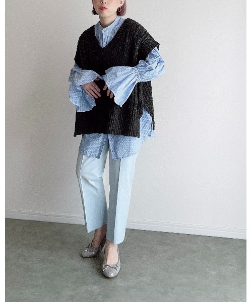 Yucca（ユッカ）の「ミックスケーブルベスト（MEKKE　低身長向け）（ニット/セーター・レディース・ベージュ/ブラウン/ダークブラウン・FREE）」の7枚目の写真