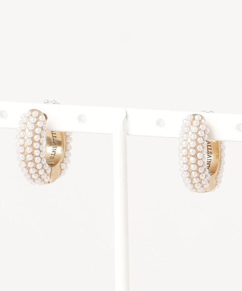 ALLSAINTS(オールセインツ)の「PEARL BEADED CHUNKY HOOP EARRINGS | パール ビーズ チャンキー フープ イヤリング・ピアス(ピアス(両耳用)・レディース・ゴールド系その他・ONE SIZE)」の5枚目の写真