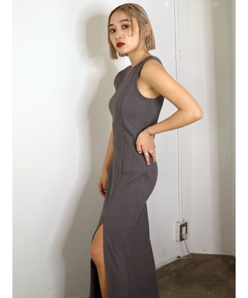 EMODA（エモダ）の「スリットリブカットワンピース（ワンピース・レディース・ブラック/グレー/ブルー・FREE）」の15枚目の写真