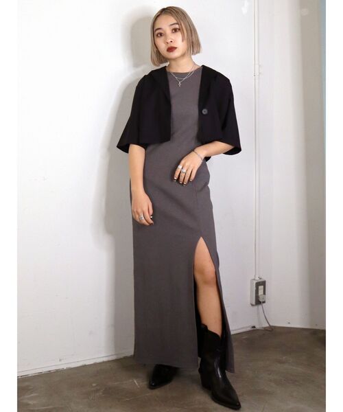 EMODA（エモダ）の「スリットリブカットワンピース（ワンピース・レディース・ブラック/グレー/ブルー・FREE）」の16枚目の写真