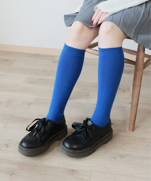 emesuelee(エメスーリー)の「カラバリ豊富 ハイソックス(ソックス/靴下・レディース・ライトブルー/アイボリー/ブラック/ブルー/ライトグリーン/ブラウン/グリーン/レッド/ピンク/パープル/オレンジ/イエロー/ダークグレー・フリー)」の22枚目の写真