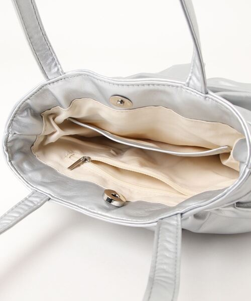 ammy.（エイミードット）の「【 ammy. / エイミードット 】 フリル トートバッグ（トートバッグ・レディース・シルバー/ホワイト/ブラック・FREE）」の6枚目の写真