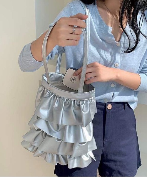 ammy.（エイミードット）の「【 ammy. / エイミードット 】 フリル トートバッグ（トートバッグ・レディース・シルバー/ホワイト/ブラック・FREE）」の13枚目の写真