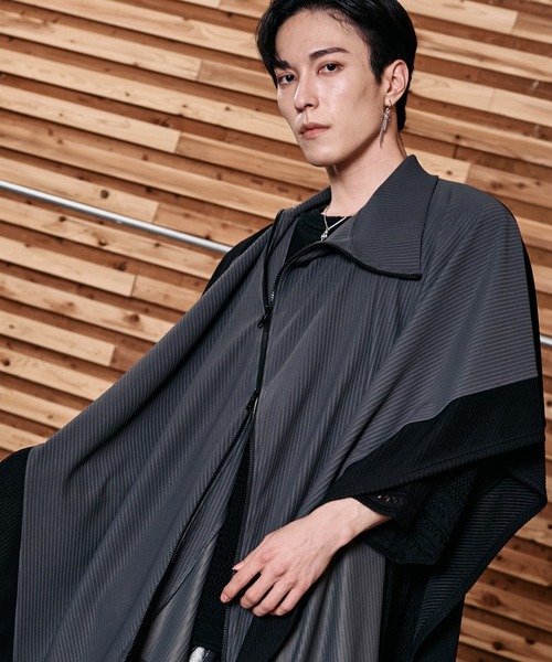 NO ID.（ノーアイディ）の「【NO ID.】3WAY Rib Zip Poncho / 3ウェイ リブ ジップ ポンチョ（ポンチョ・メンズ・アイボリー/ブラック/グレー・ONE SIZE）」の3枚目の写真