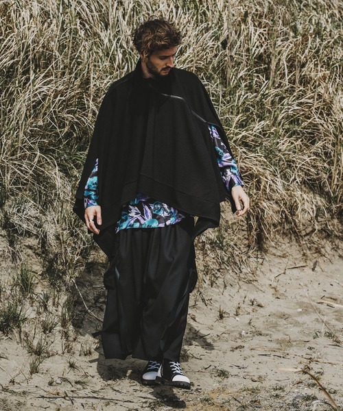 NO ID.（ノーアイディ）の「【NO ID.】3WAY Rib Zip Poncho / 3ウェイ リブ ジップ ポンチョ（ポンチョ・メンズ・アイボリー/ブラック/グレー・ONE SIZE）」の4枚目の写真