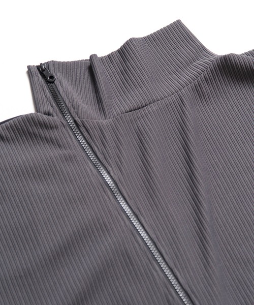 NO ID.（ノーアイディ）の「【NO ID.】3WAY Rib Zip Poncho / 3ウェイ リブ ジップ ポンチョ（ポンチョ・メンズ・アイボリー/ブラック/グレー・ONE SIZE）」の17枚目の写真