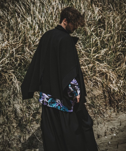 NO ID.（ノーアイディ）の「【NO ID.】3WAY Rib Zip Poncho / 3ウェイ リブ ジップ ポンチョ（ポンチョ・メンズ・アイボリー/ブラック/グレー・ONE SIZE）」の5枚目の写真