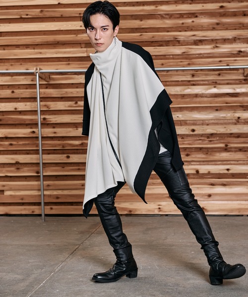 NO ID.（ノーアイディ）の「【NO ID.】3WAY Rib Zip Poncho / 3ウェイ リブ ジップ ポンチョ（ポンチョ・メンズ・アイボリー/ブラック/グレー・ONE SIZE）」の7枚目の写真