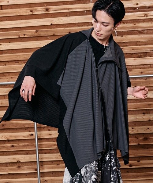 NO ID.（ノーアイディ）の「【NO ID.】3WAY Rib Zip Poncho / 3ウェイ リブ ジップ ポンチョ（ポンチョ・メンズ・アイボリー/ブラック/グレー・ONE SIZE）」の10枚目の写真