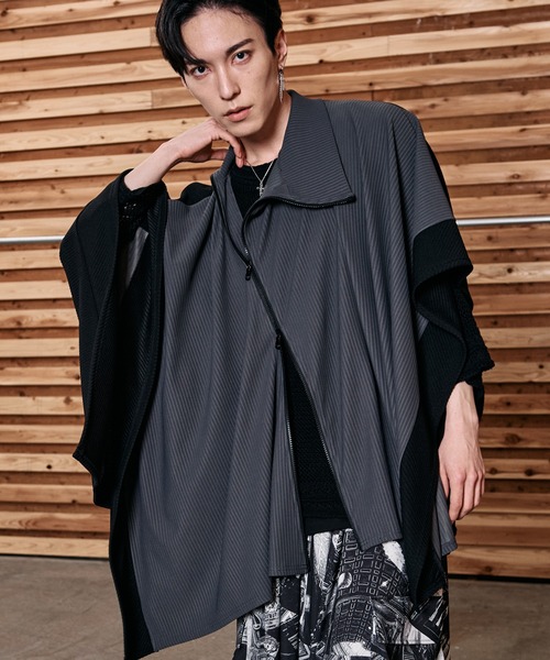 NO ID.（ノーアイディ）の「【NO ID.】3WAY Rib Zip Poncho / 3ウェイ リブ ジップ ポンチョ（ポンチョ・メンズ・アイボリー/ブラック/グレー・ONE SIZE）」の11枚目の写真