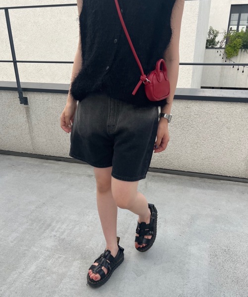 shesame（シーセム）の「グラデーション加工デニムショートパンツ（デニムパンツ・レディース・ブラック/ブルー・SMALL/MEDIUM）」の11枚目の写真