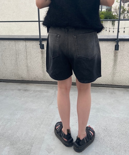 shesame（シーセム）の「グラデーション加工デニムショートパンツ（デニムパンツ・レディース・ブラック/ブルー・SMALL/MEDIUM）」の12枚目の写真