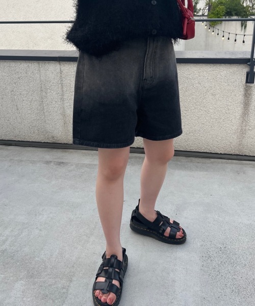shesame（シーセム）の「グラデーション加工デニムショートパンツ（デニムパンツ・レディース・ブラック/ブルー・SMALL/MEDIUM）」の5枚目の写真