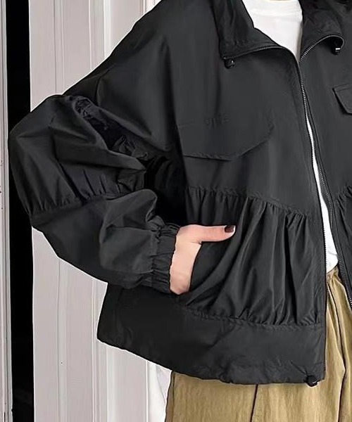 nuanti（ニュアンティ）の「シャーリングブルゾン（ブルゾン・レディース・ベージュ/ブラック/カーキ・L/XL/M）」の4枚目の写真