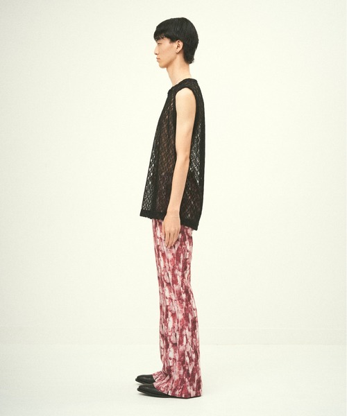 Juha(ユハ)の「RUSSELL LACE NO-SLEEVE(ベスト・メンズ・アイボリー/ブラック/オリーブ・4/3)」の5枚目の写真