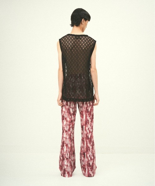 Juha(ユハ)の「RUSSELL LACE NO-SLEEVE(ベスト・メンズ・アイボリー/ブラック/オリーブ・4/3)」の6枚目の写真