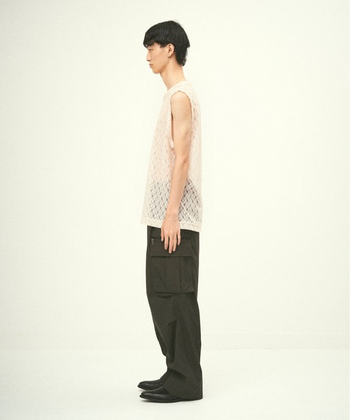 Juha(ユハ)の「RUSSELL LACE NO-SLEEVE(ベスト・メンズ・アイボリー/ブラック/オリーブ・4/3)」の10枚目の写真