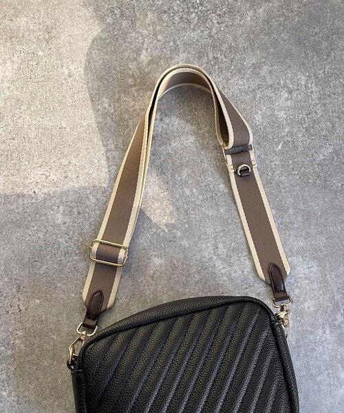 fredy emue（フレディエミュ）の「アジャストテープショルダー（その他小物・レディース・ホワイト系その他4/ブルー系その他7/レッド系その他3・FREE）」の7枚目の写真