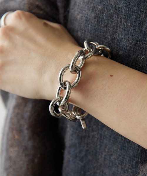 PAPILLONNER(パピヨネ)の「ボリュームブレスレット(ブレスレット・レディース・シルバー/ゴールド・FREE)」の5枚目の写真