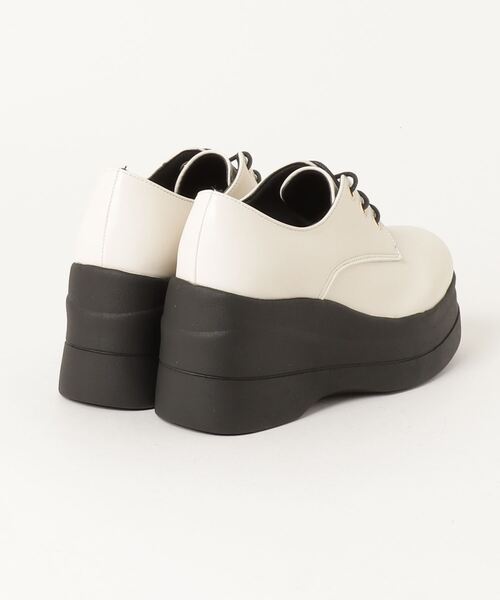LOVEHUNTER(ラブハンター)の「LOVEHUNTER/+7.5cm トリプルソール 3ホールプレーントゥシューズ(1643)(ドレスシューズ・レディース・ブラック/アイボリー・LL/L/S/M/SS)」の3枚目の写真