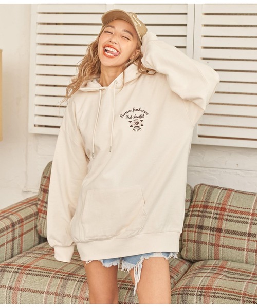 anap mimpi（アナップミンピ）の「裏起毛オルテガコーデュロイ×チロリアン刺繍フディートレーナー（パーカー・レディース・アイボリー/ダークグレー/ベージュ・FREE）」の12枚目の写真