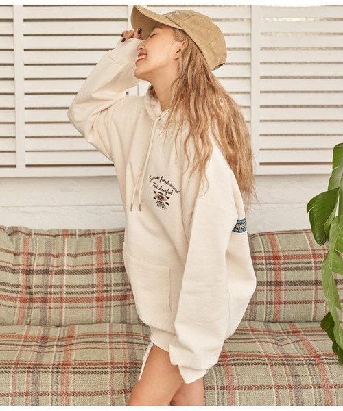 anap mimpi（アナップミンピ）の「裏起毛オルテガコーデュロイ×チロリアン刺繍フディートレーナー（パーカー・レディース・アイボリー/ダークグレー/ベージュ・FREE）」の14枚目の写真