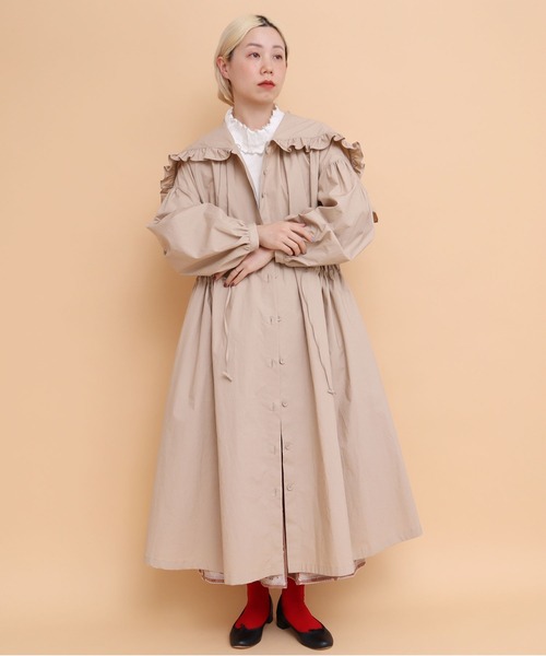 peu pres（プープレ）の「タイプライター　フリルフード付きCO（その他アウター・レディース・ベージュ/ネイビー・FREE）」の4枚目の写真