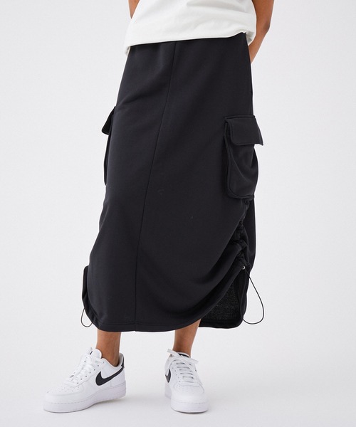 NERGY（ナージー）の「【UV＆吸水速乾】スウェットカーゴスカート（スカート・レディース・ブラック/ピンク/キナリ・M/S）」の4枚目の写真