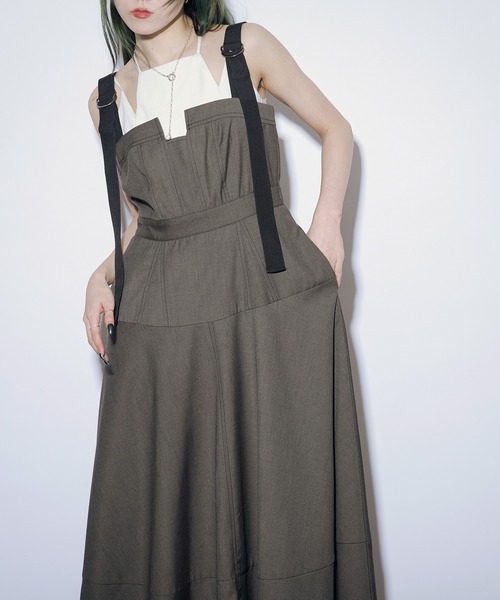Ezick(エジック)の「Panel bustier ステッチキャミドレス(ワンピース・レディース・カーキブラウン/チャコールグレー/ライトグレー・FREE)」の10枚目の写真