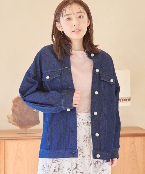 mysty woman(ミスティウーマン)の「パールボタンデニムジャケット 996648(デニムジャケット・レディース・ネイビー/ブルー/ブラック・FREE)」の7枚目の写真