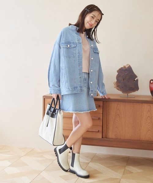 mysty woman(ミスティウーマン)の「パールボタンデニムジャケット 996648(デニムジャケット・レディース・ネイビー/ブルー/ブラック・FREE)」の10枚目の写真