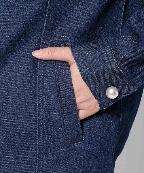 mysty woman(ミスティウーマン)の「パールボタンデニムジャケット 996648(デニムジャケット・レディース・ネイビー/ブルー/ブラック・FREE)」の22枚目の写真