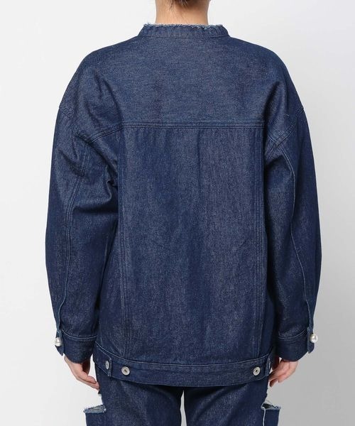 mysty woman(ミスティウーマン)の「パールボタンデニムジャケット 996648(デニムジャケット・レディース・ネイビー/ブルー/ブラック・FREE)」の17枚目の写真