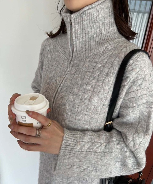 one after another NICE CLAUP（ワンアフターアナザーナイスクラップ）の「ケーブルニットZIPUPニットワンピース（ワンピース・レディース・ライトグレー/ピンク/アイボリー/チャコール・FREE）」の13枚目の写真