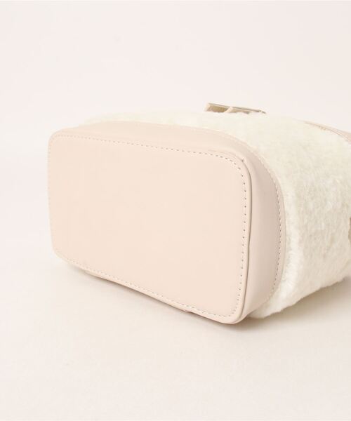 WILLSELECTION（ウィルセレクション）の「もこもこバニティバッグ（ショルダーバッグ・レディース・ブルー/ベージュ/オフホワイト・FREE）」の6枚目の写真