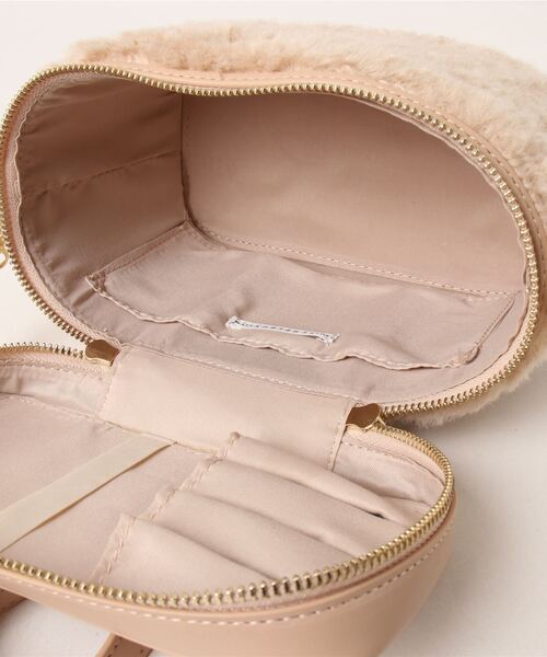 WILLSELECTION（ウィルセレクション）の「もこもこバニティバッグ（ショルダーバッグ・レディース・ブルー/ベージュ/オフホワイト・FREE）」の7枚目の写真